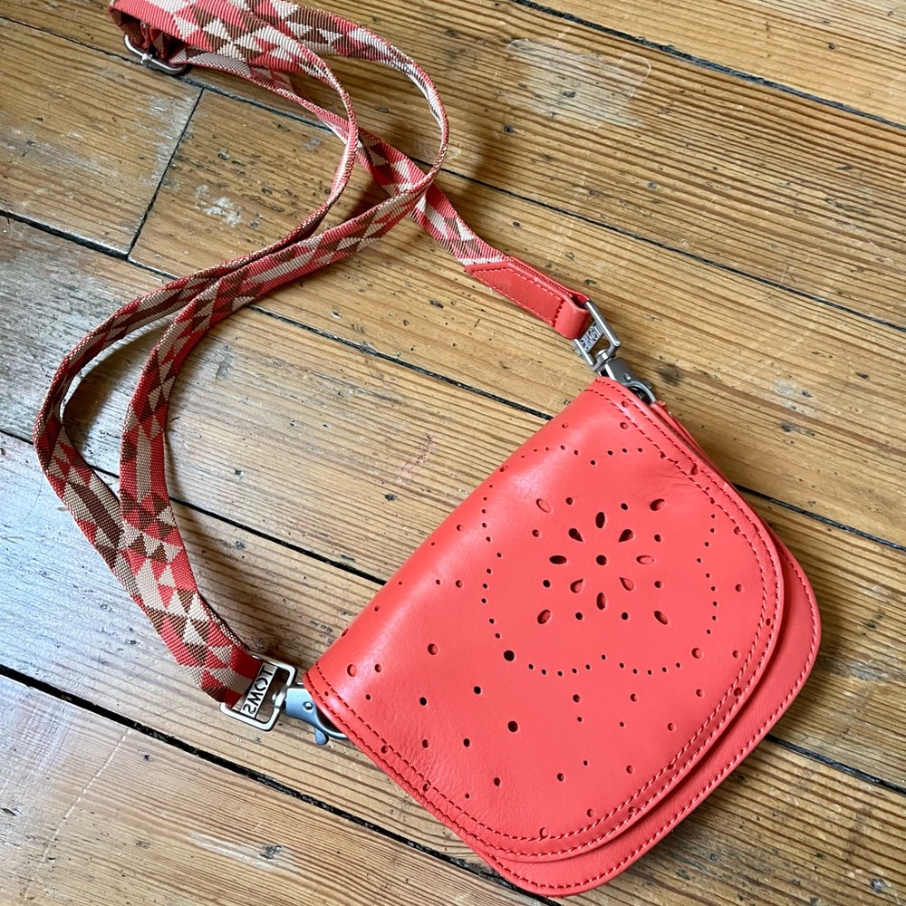 Tom’s belt purse